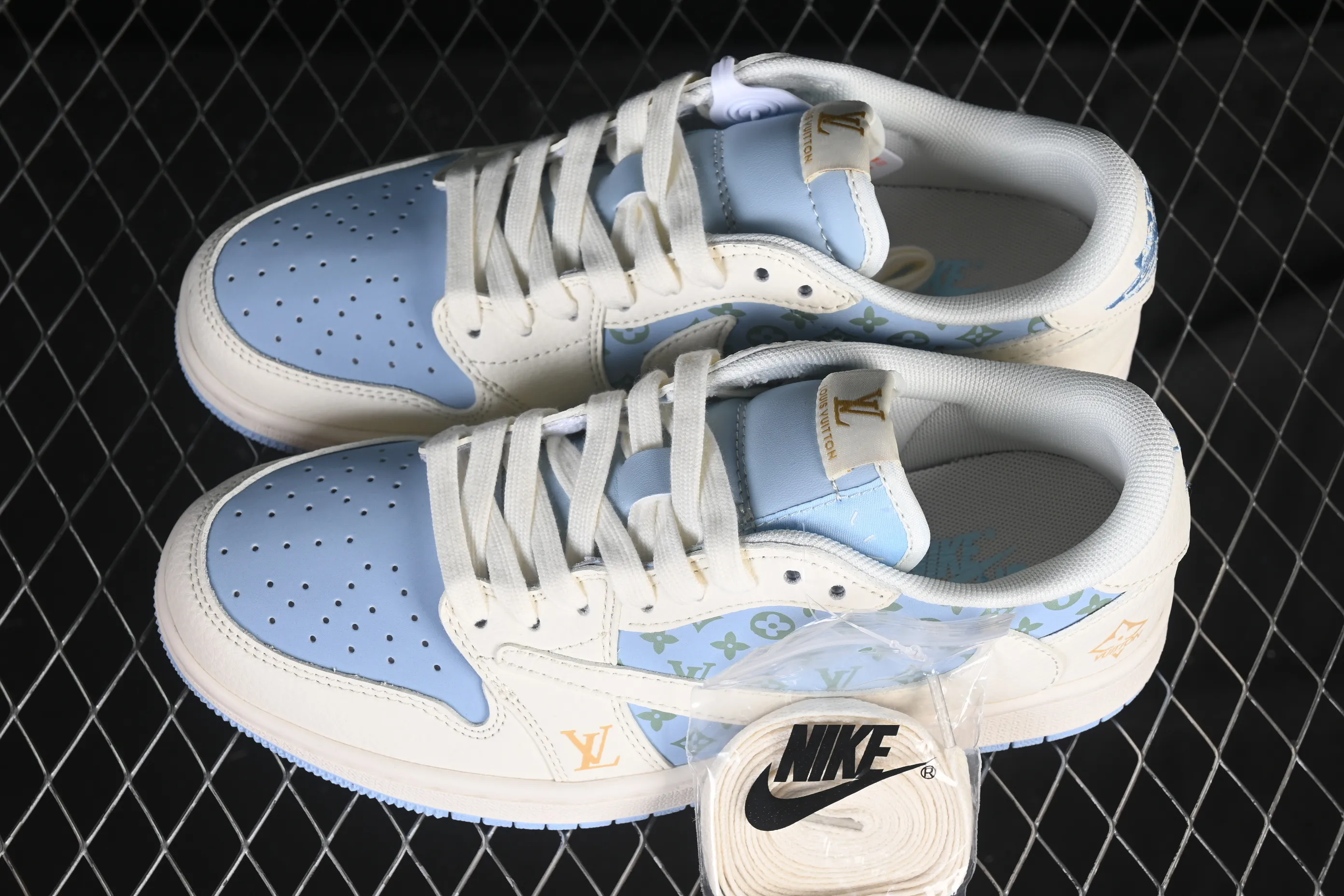 All categories Air Jordan Jordan series basketball shoes Air Jordan 1 Low High-end customized low-top sneakers Travis Scott x Fragment Design x Air Jordan 1 Low OG SP AJ1 Joe 1 LV joint name light beige blue low-top cultural casual sneakers ZH2598-163